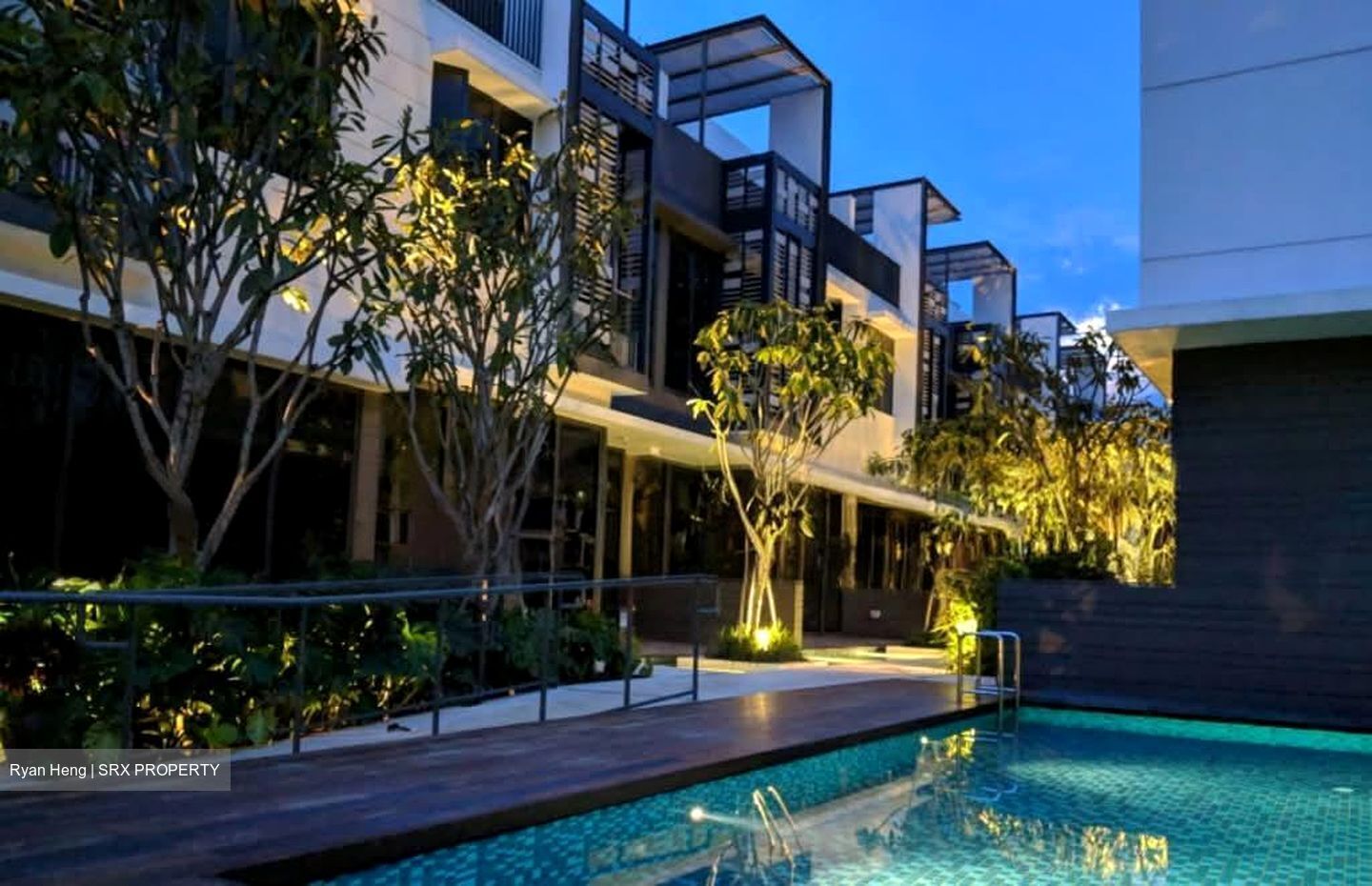 Alana (D28), Terrace #578375941